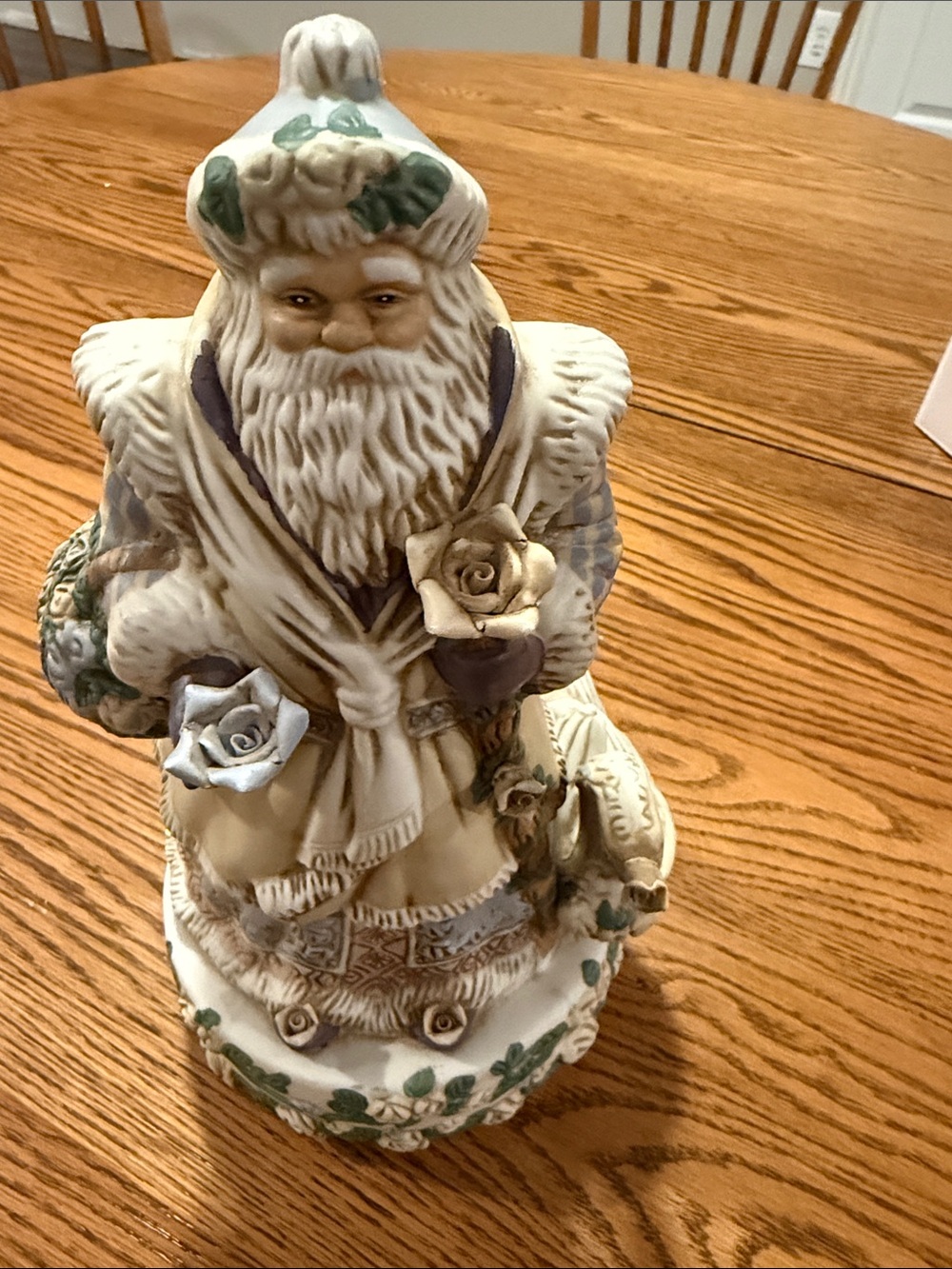 “ I’m dreaming of a white Christmas”. Musical Santa.